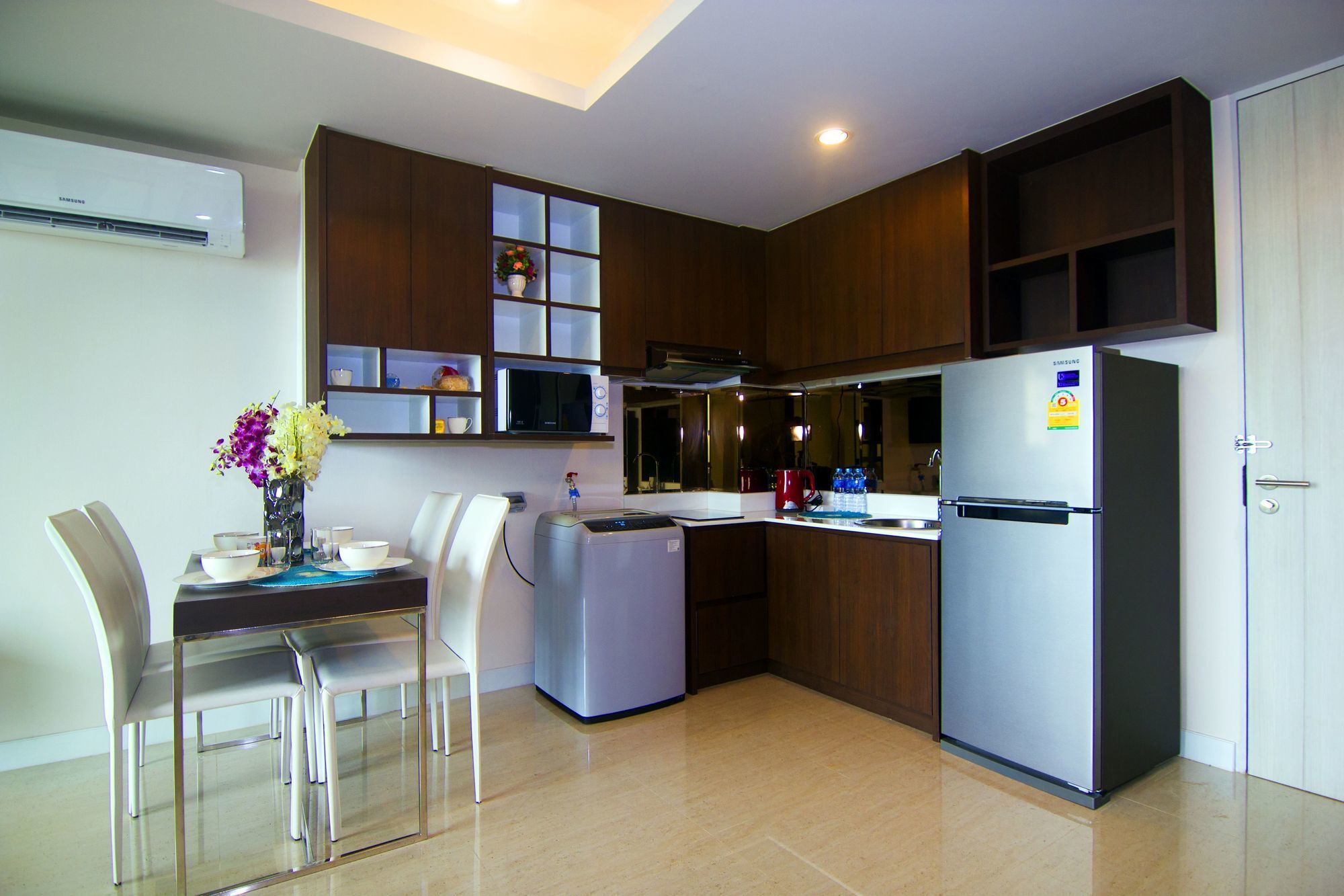 The Aristo By Holy Cow 201 Phuket Exterior foto