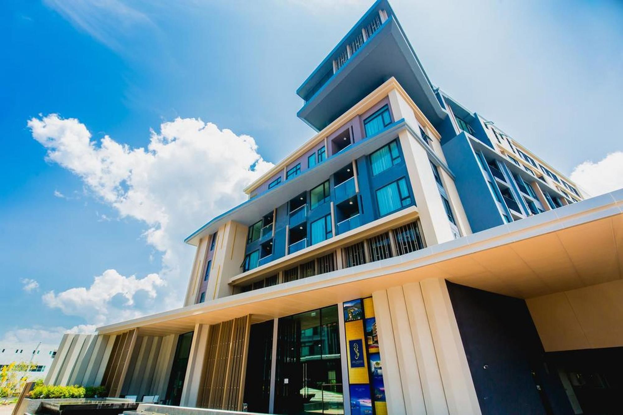 The Aristo By Holy Cow 201 Phuket Exterior foto
