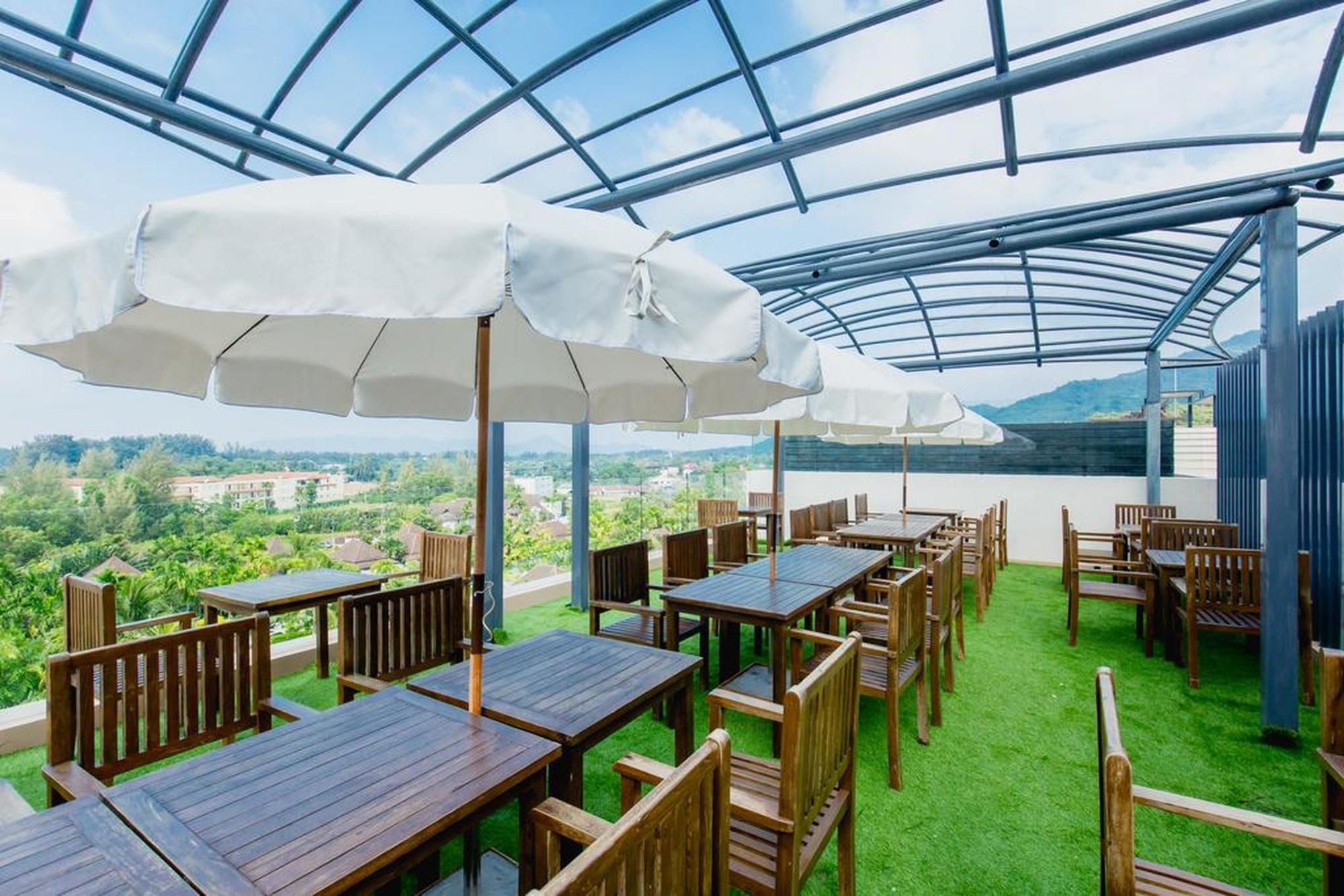 The Aristo By Holy Cow 201 Phuket Exterior foto