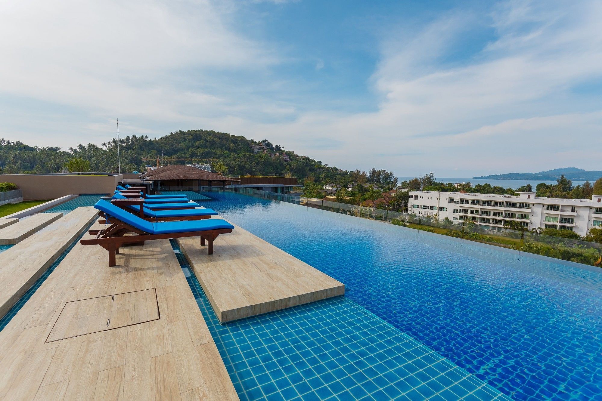 The Aristo By Holy Cow 201 Phuket Exterior foto
