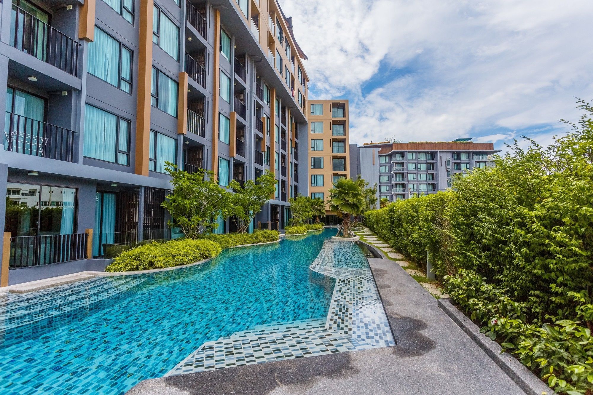 The Aristo By Holy Cow 201 Phuket Exterior foto