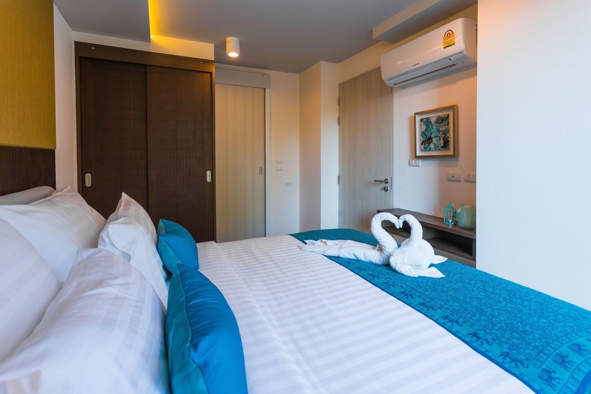 The Aristo By Holy Cow 201 Phuket Exterior foto