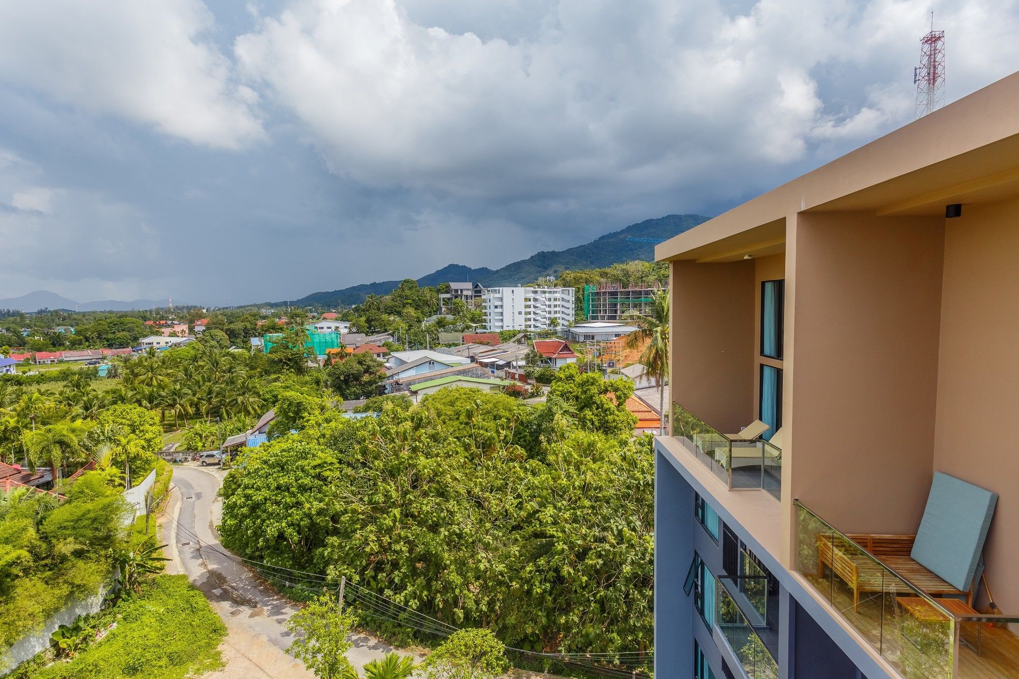 The Aristo By Holy Cow 201 Phuket Exterior foto